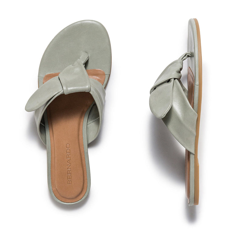 Sandalias Deslizantes Bernardo Harmony Thong Mujer Verde Claro | LKY5027EN