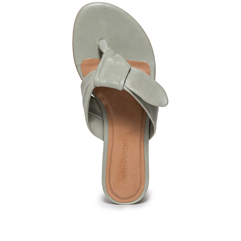 Sandalias Deslizantes Bernardo Harmony Thong Mujer Verde Claro | LKY5027EN