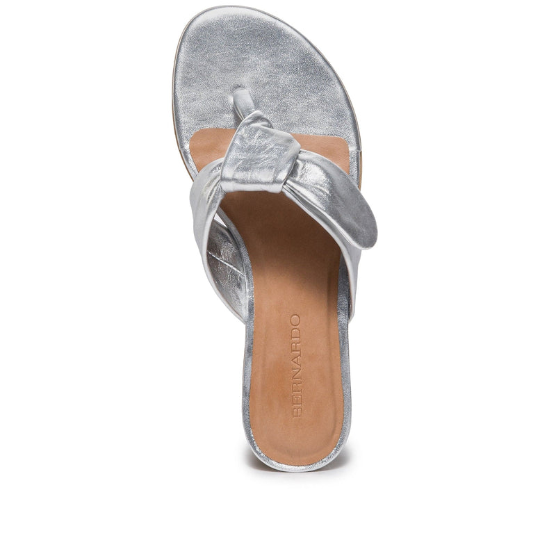Sandalias Deslizantes Bernardo Harmony Thong Mujer Plateadas | EZI8148RJ