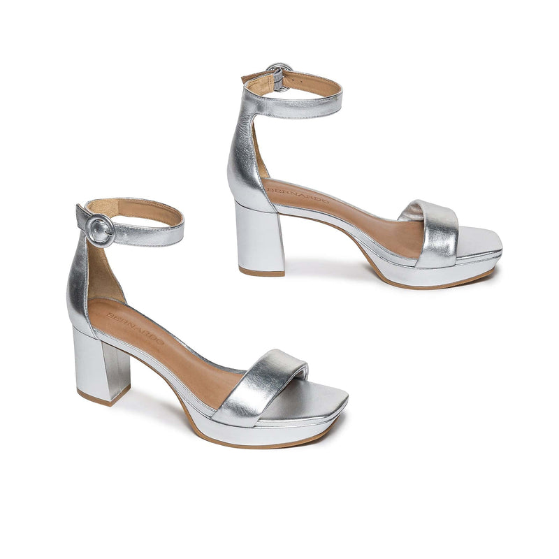 Sandalias Plataforma Bernardo Carla Mujer Plateadas | KMG2610QA